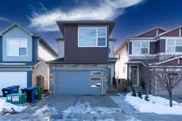 House For Sale in Calgary, Alberta