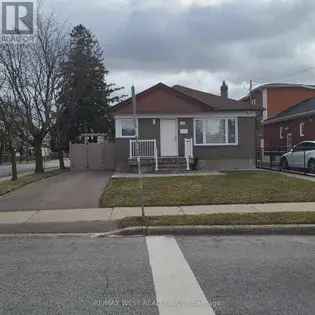 3 Bedroom 3 Bathroom Bungalow in Toronto Near York University