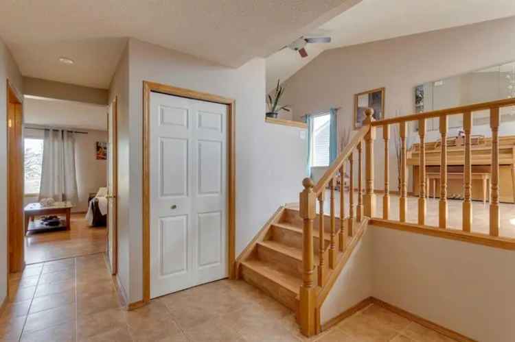 2800 sq ft Family Home Green Space Views