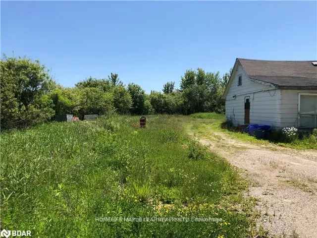 Large Barrie Lot Investment Opportunity Ample Parking High Potential