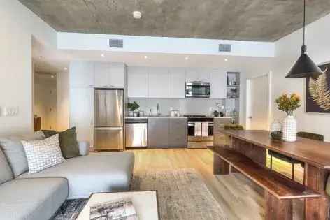 1 Bedroom Apartment in Montreal Saint Laurent 52m²