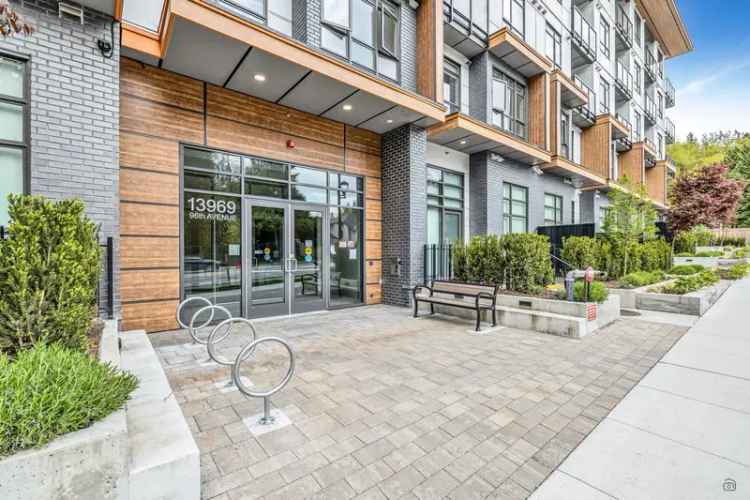 Surrey Whalley Condo for Sale: Oak Onyx 1 Bed + Den