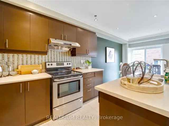 3 Bedroom 4 Bathroom Freehold Townhouse in Stouffville