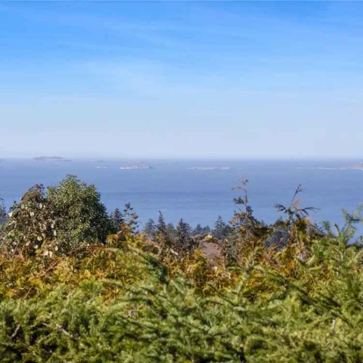 Buy House in Nanaimo with Spectacular Ocean Views and Vintage Charm