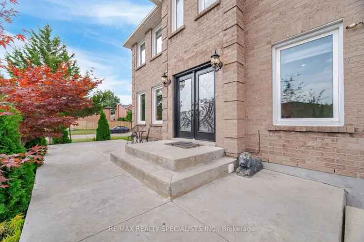 House For Sale in Caledon, Ontario