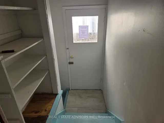 House For Sale in Toronto, Ontario