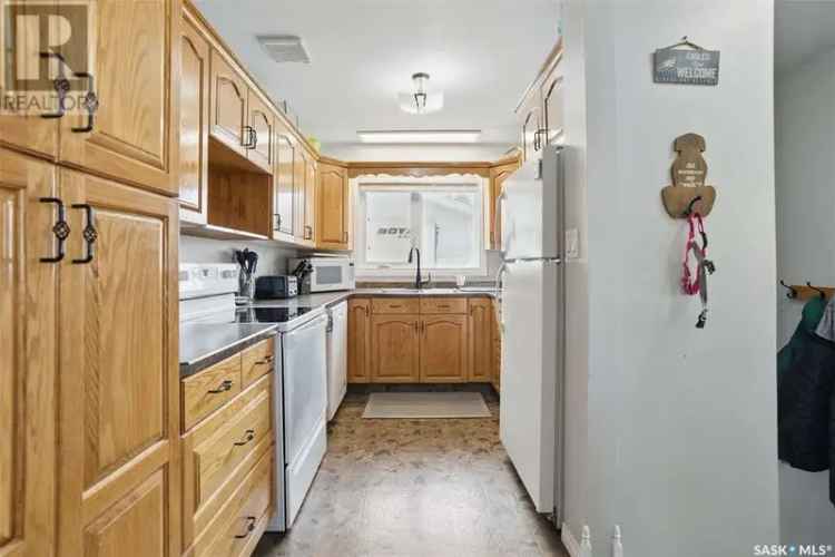 Move in Ready Starter Home  2 2 Updated Perfect for Family