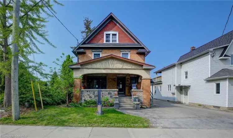 House For Sale in Waterloo, Ontario