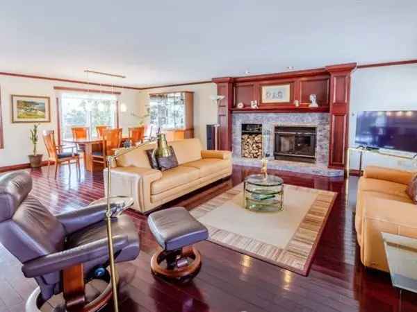 Two Story House for Sale in Victoriaville
