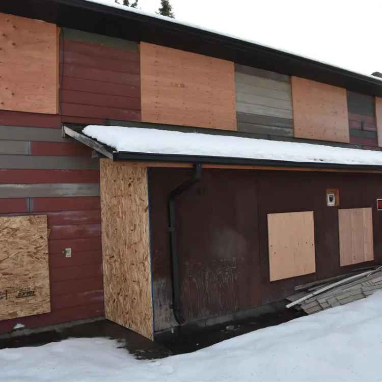 Duplex for Sale Fixer Upper 1400 sq ft 3 Bed 2 Bath