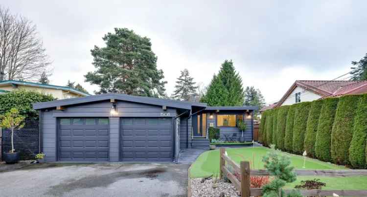 A $1,788,800.00 House/Single Family with 3 bedrooms in Beach Grove, Tsawwassen