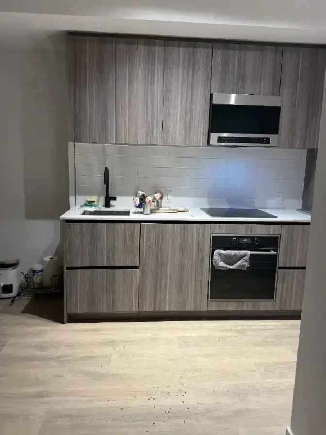 Room for rent with private washroom in Midtown Toronto luxury condo