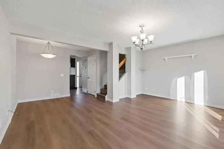 Townhouse For Rent in Calgary, Alberta