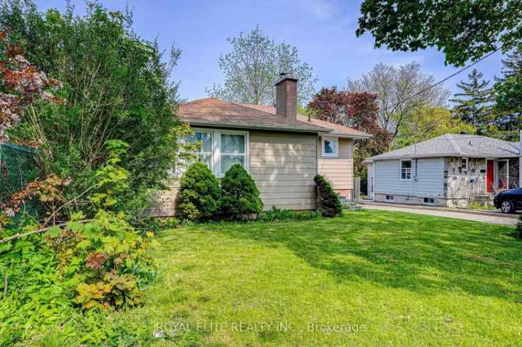 House For Sale in 161, Church Street South, Richmond Hill, Ontario