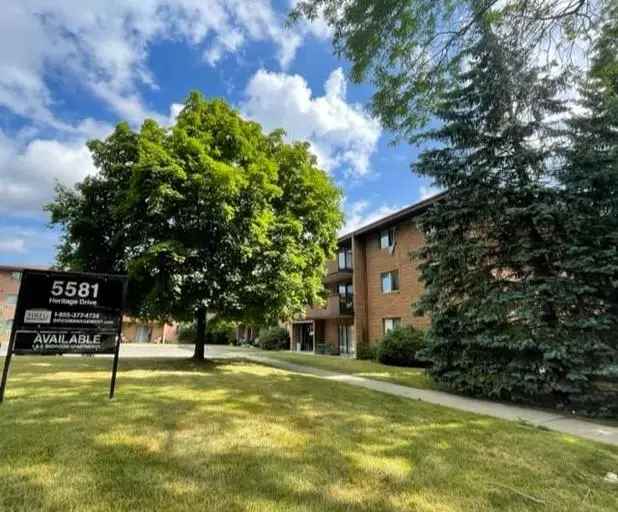 Rent Apartment in Niagara Falls with Fitness Centre and Laundry