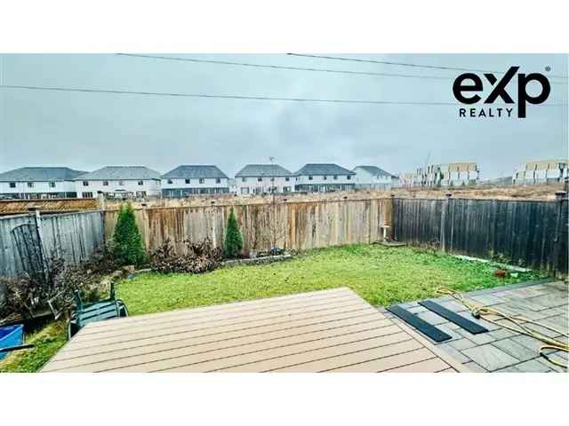 4-Bedroom 3.5-Bathroom Detached Home in Waterloo