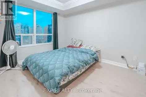 1 room apartment of 1 m² in Toronto