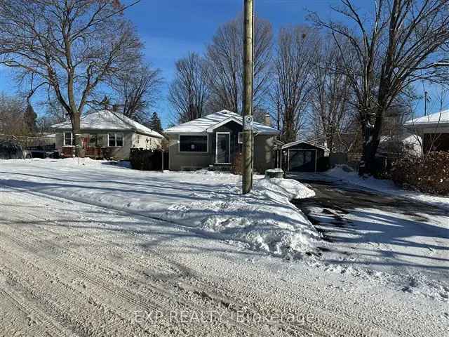 Charming Bungalow in Barrie's Codrington Community