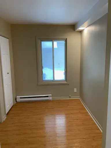 2 Bedroom Lower Duplex Sainte Anne de Bellevue Near John Abbott College