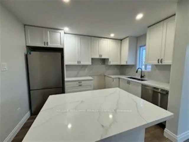 Townhouse For Rent in East Gwillimbury, Ontario