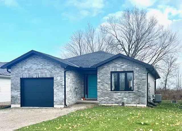 House For Sale in Southwest Middlesex, Ontario