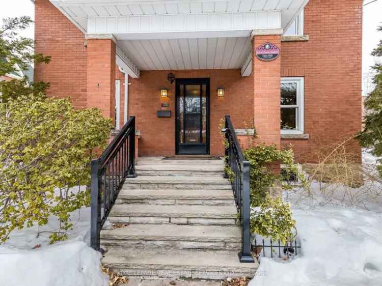 1925 Charm Meets Modern Comfort 4 5 Bedroom Home Downtown Brampton