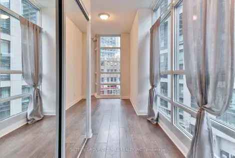 1 Bedroom + Den Corner Unit in Toronto with Breathtaking Views