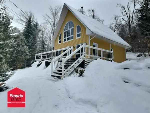 Two-Storey House for Sale in Sainte-Adèle
