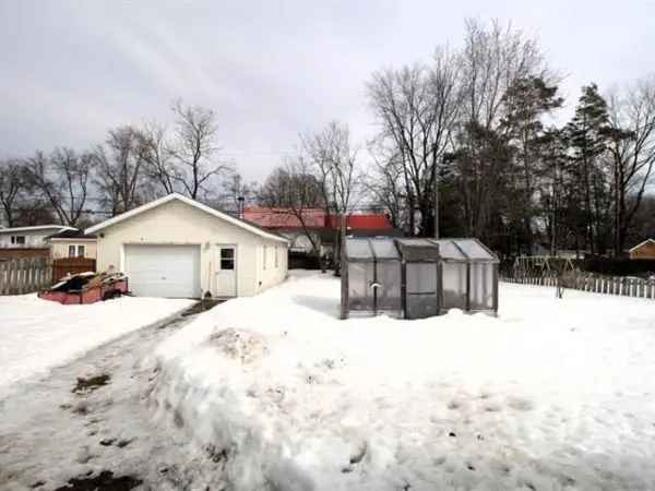 5 Bedroom Bungalow Quebec North Shore