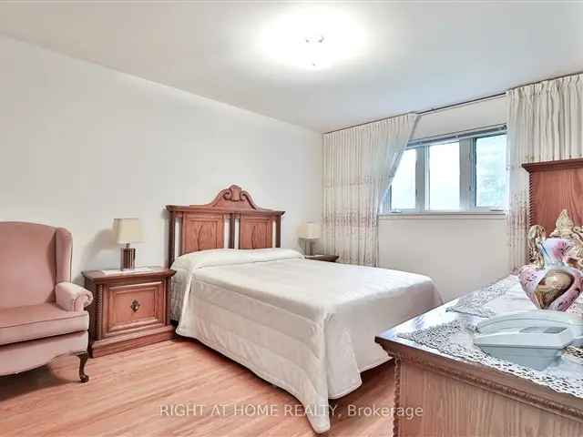 Well-Kept 3-Bedroom Raised Italian Bungalow Near Albion Mall