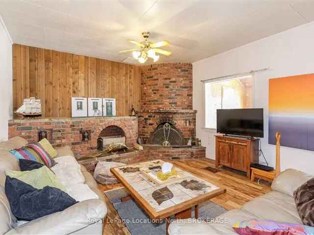 House For Sale in 158502, 7th Line, Meaford, Ontario