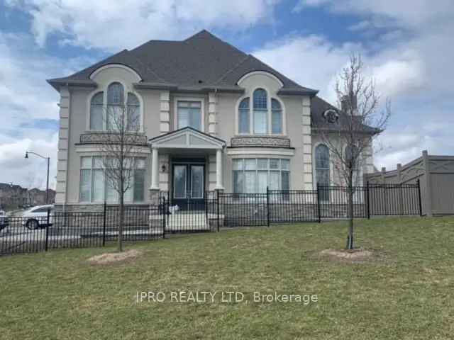 House For Sale in 1, Royal West Drive, Brampton, Ontario