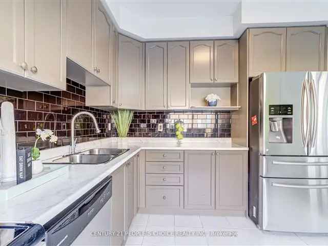 House For Sale in Brampton, Ontario