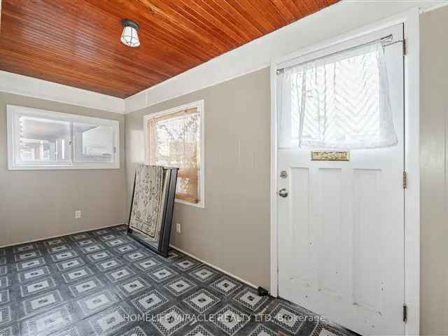 House For Sale in Welland, Ontario