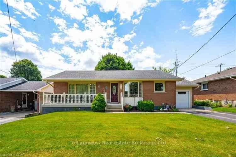 House For Sale in Wellington North, Ontario