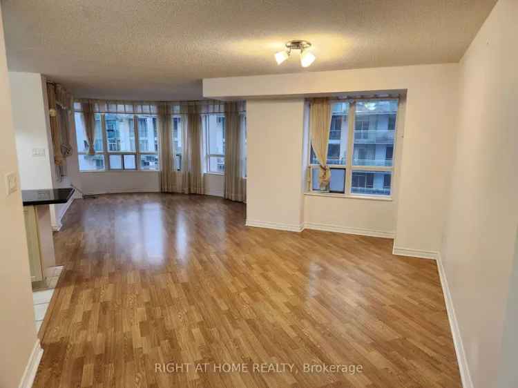 Condo For Rent in 3880, Duke of York Boulevard, Mississauga, Ontario