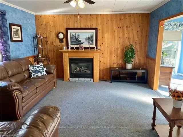 House For Sale in Brockton, Ontario