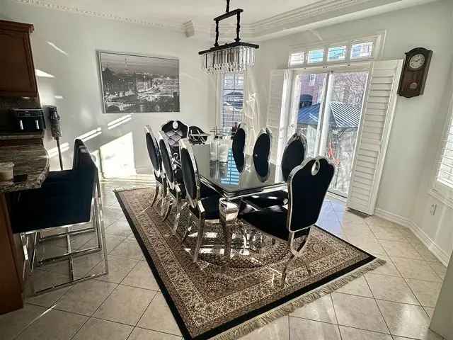 House For Sale in Markham, Ontario