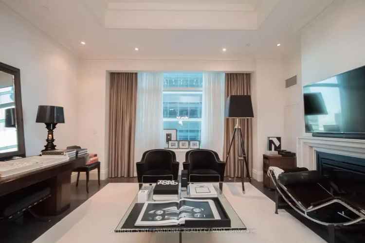 Buy Designer Suite in Financial District Toronto with Luxury Amenities