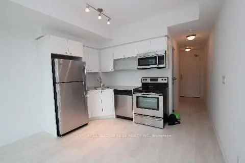 Rent Studio in Liberty Village with Balcony and Modern Amenities