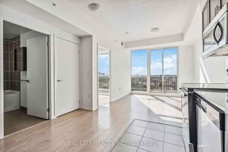 Luxurious 1 BR Condo in Treviso with Parking and Locker