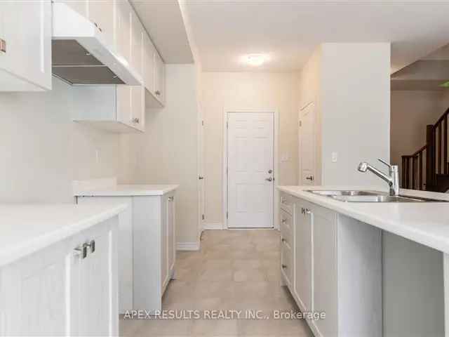 Brand New 3-Bedroom Townhouse Near Niagara Falls