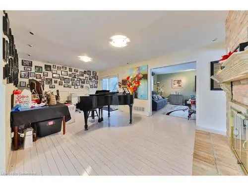 House for Sale in Mineola Mississauga with 4 Bedrooms and Luxurious Features