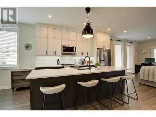 Modern Home in Lower Glenrosa West Kelowna Family Friendly 2 Car Garage Suite