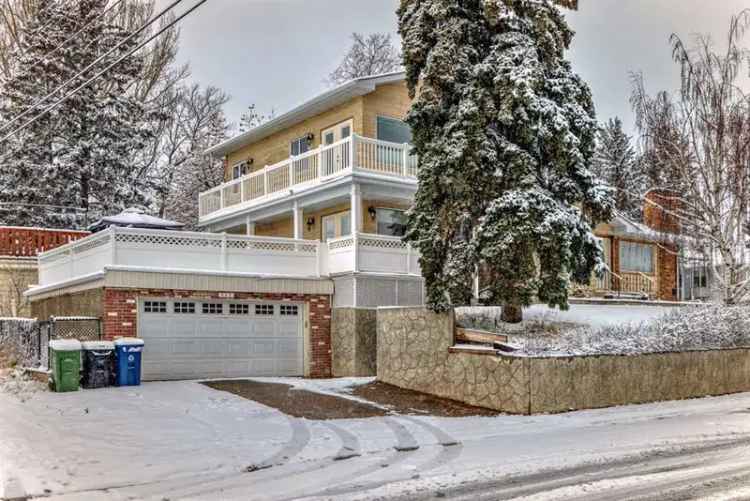 House For Sale in Calgary, Alberta