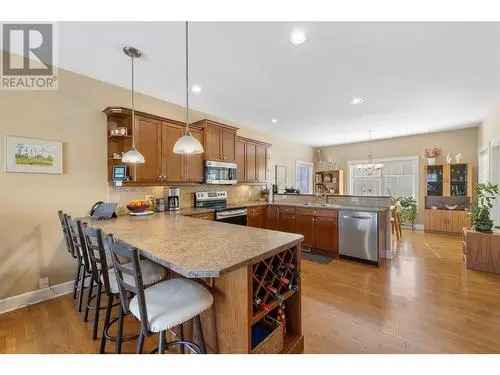 4 Bedroom House with Suite For Sale in Black Mountain