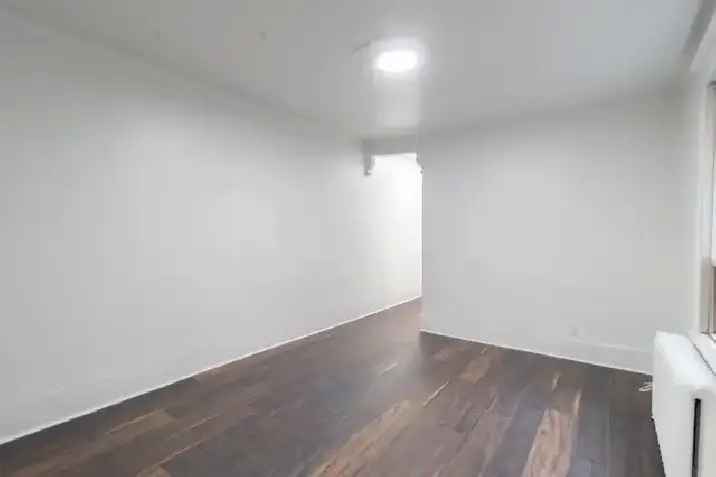 Outremont 4BR Renovated Apartment - Pet-Friendly