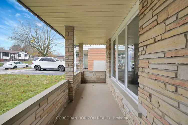 House For Sale in Kitchener, Ontario