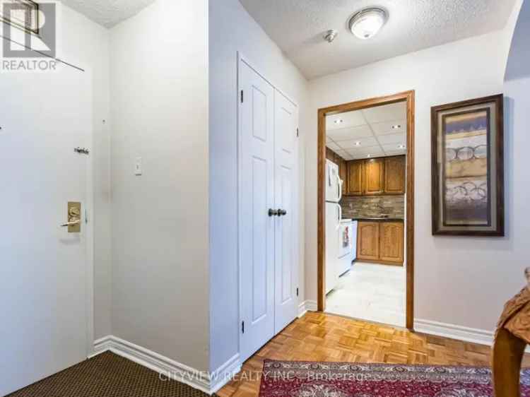 Desirable 2-Bedroom Condo with Den in Mississauga