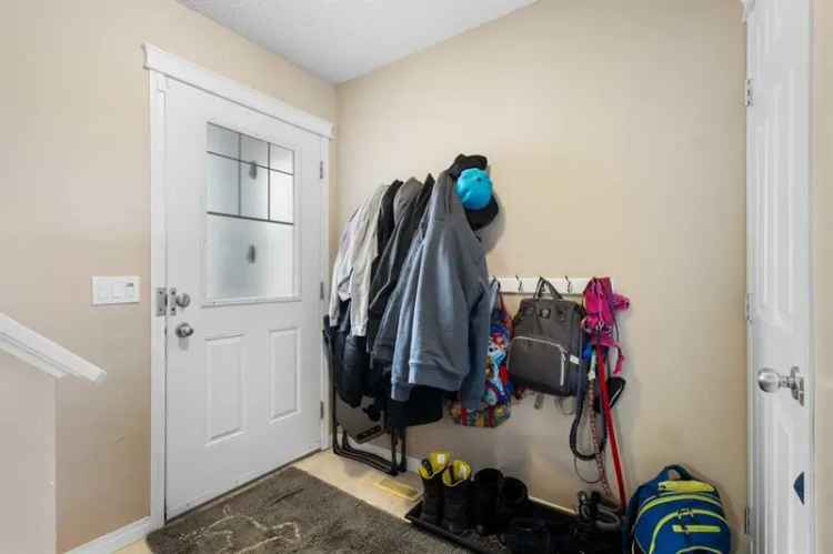 House For Sale in Calgary, Alberta